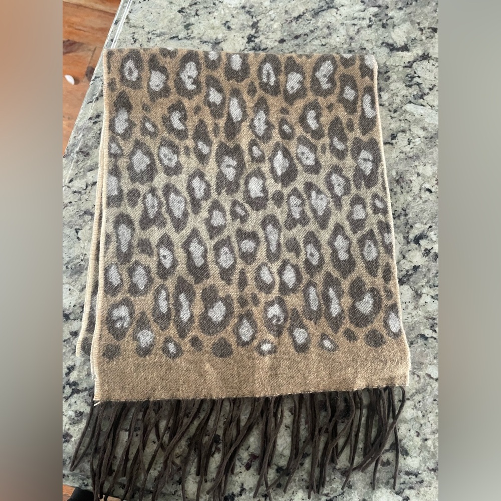 Croft&Barrow Leopard Print Scarf with Fringe